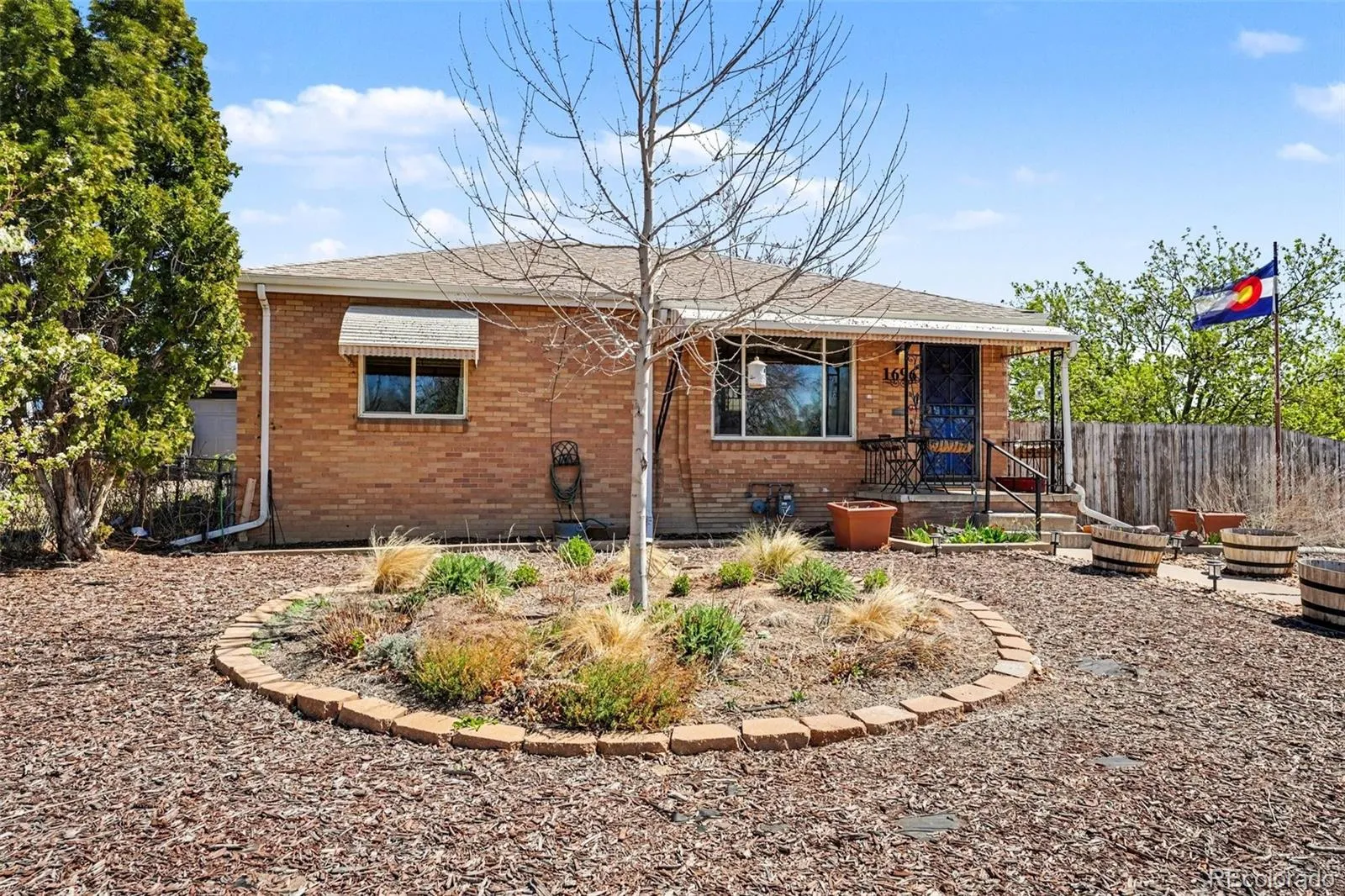 04072026003958 1600 4