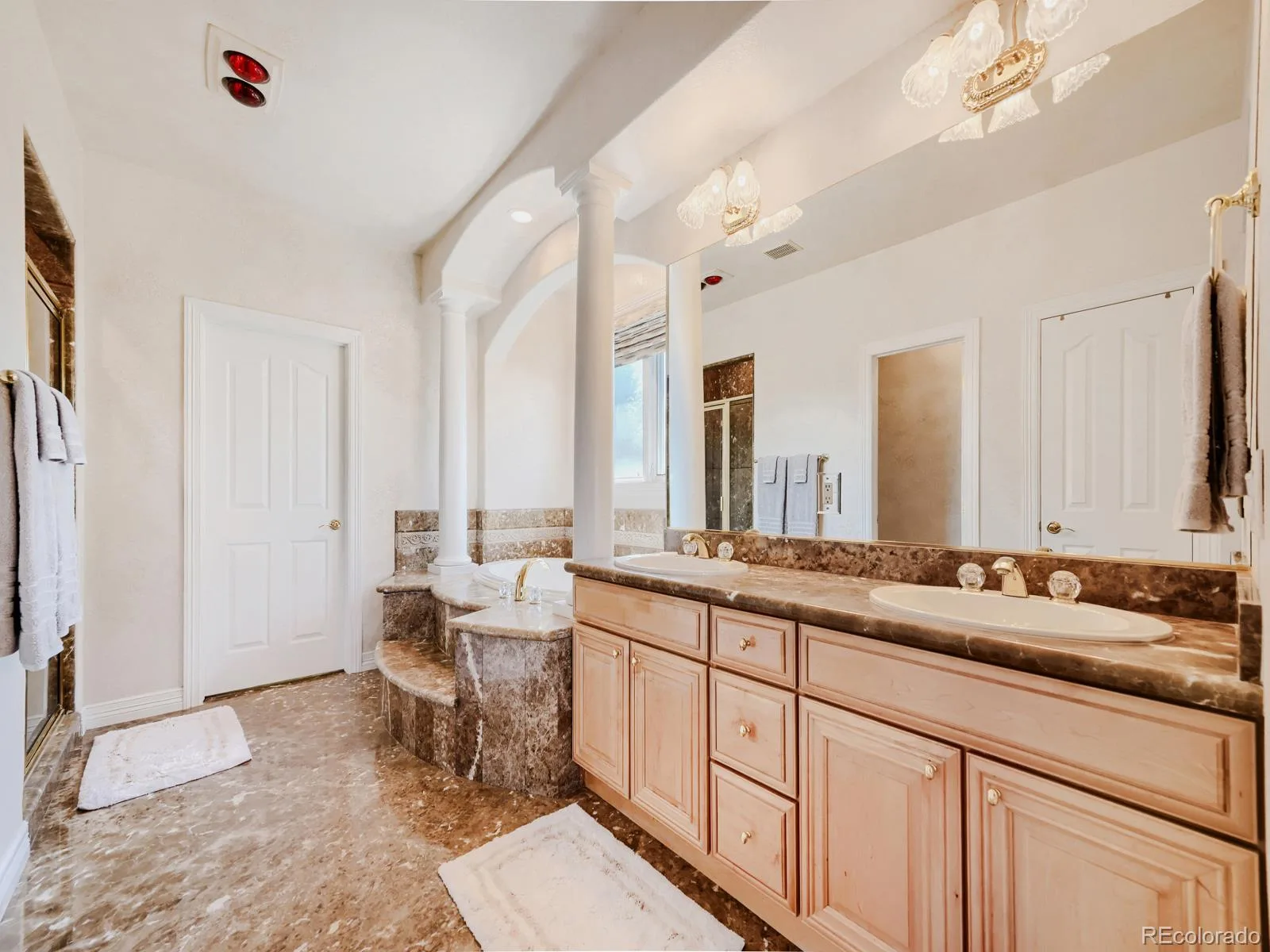 7526 Routt Lane Arvada CO 80005 MLS #REC8537145 06252026225630 1600 18