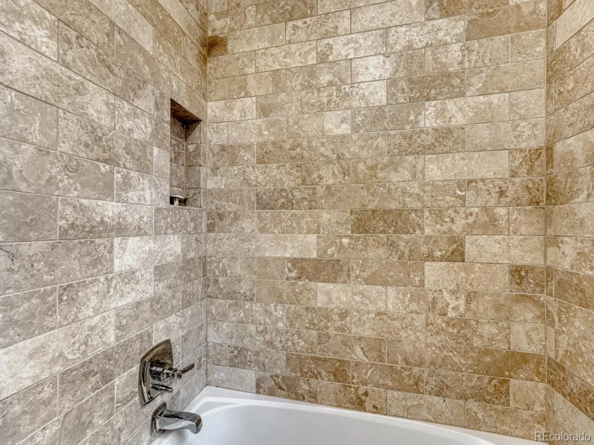 9615 Aspen Hill Circle Lone Tree CO 80124 | MLS #REC8538013 08212026004933 1200 30