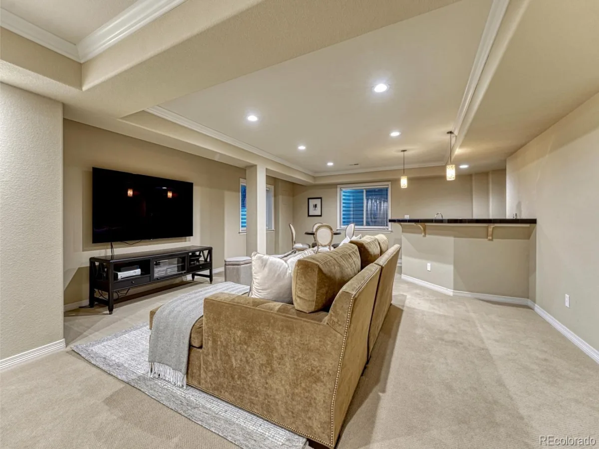 9615 Aspen Hill Circle Lone Tree CO 80124 | MLS #REC8538013 08212026004933 1200 37