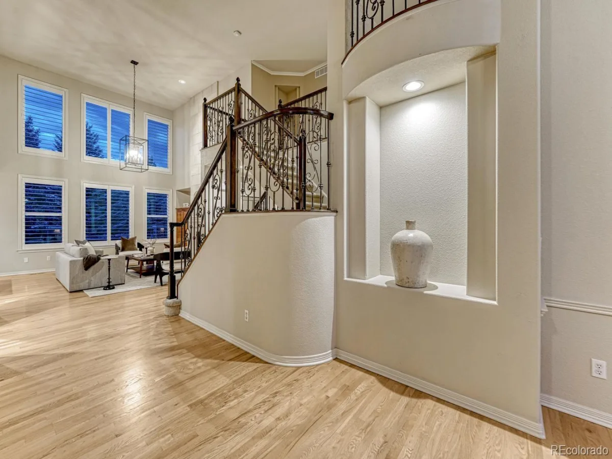 9615 Aspen Hill Circle Lone Tree CO 80124 | MLS #REC8538013 08212026004933 1200 7