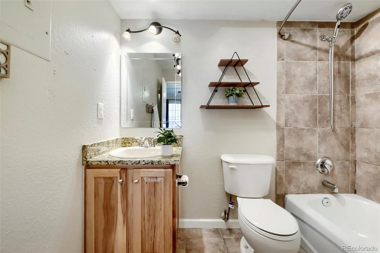 04162026160620 1600 10