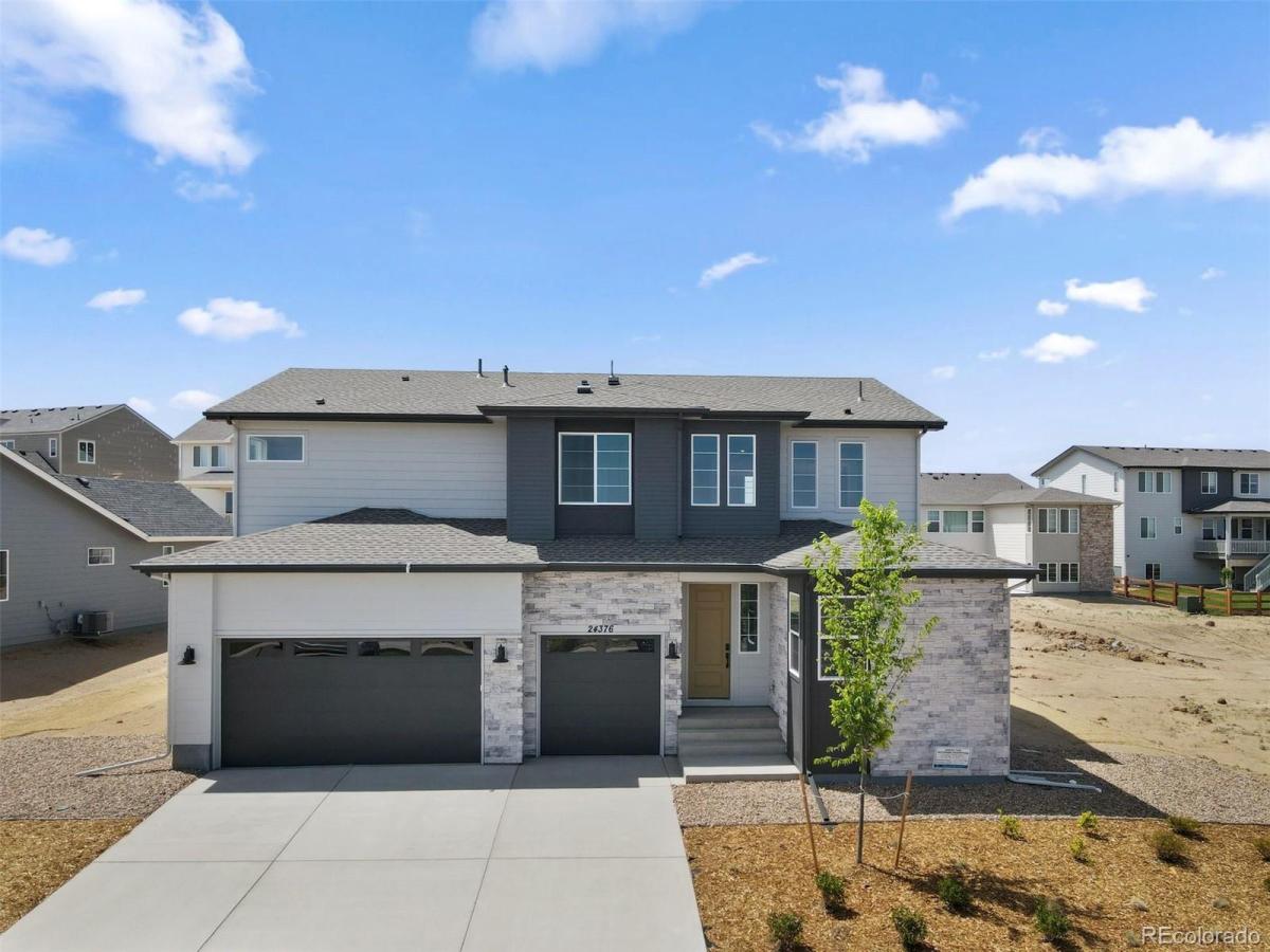 24376 E 35th Drive Aurora CO 80019 | MLS #REC8551469 MLS #REC8551469 image #0