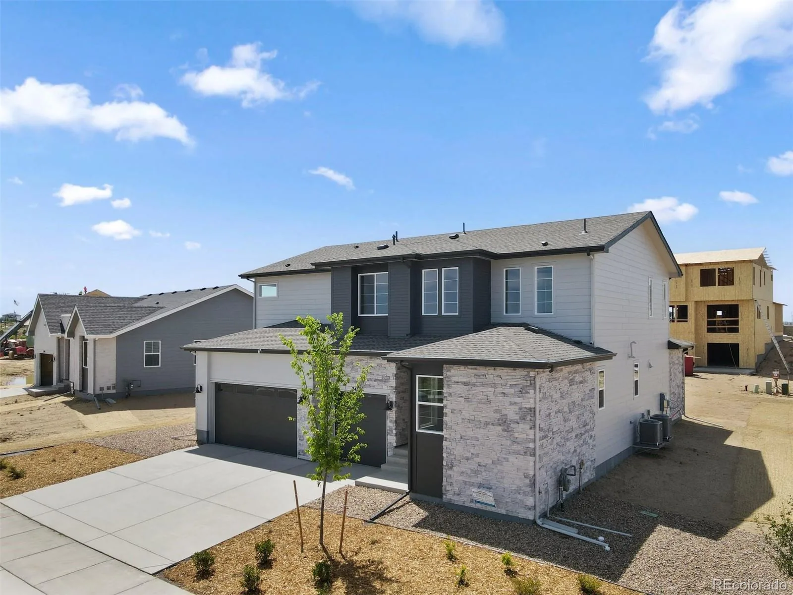 24376 E 35th Drive Aurora CO 80019 | MLS #REC8551469 07142026202601 1600 1