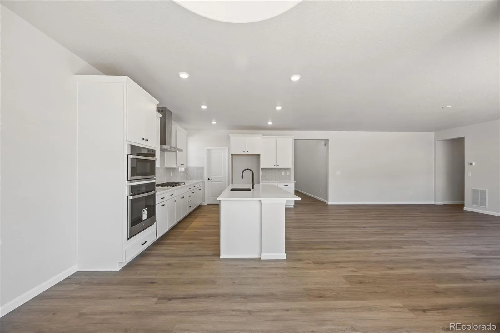24376 E 35th Drive Aurora CO 80019 | MLS #REC8551469 07142026202601 1600 12