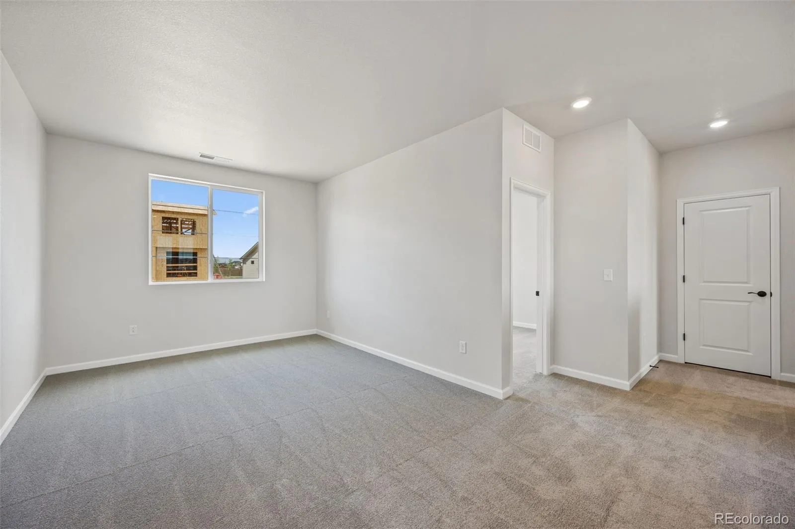 24376 E 35th Drive Aurora CO 80019 | MLS #REC8551469 07142026202601 1600 23