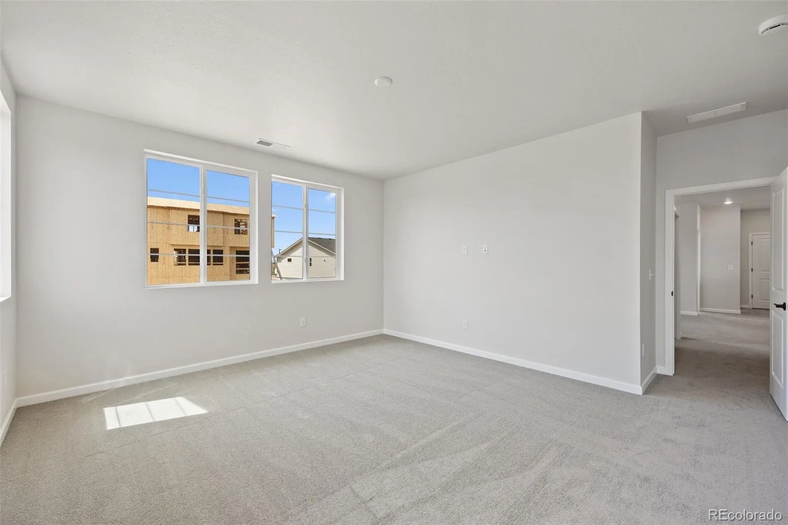 24376 E 35th Drive Aurora CO 80019 | MLS #REC8551469 07142026202601 1600 32