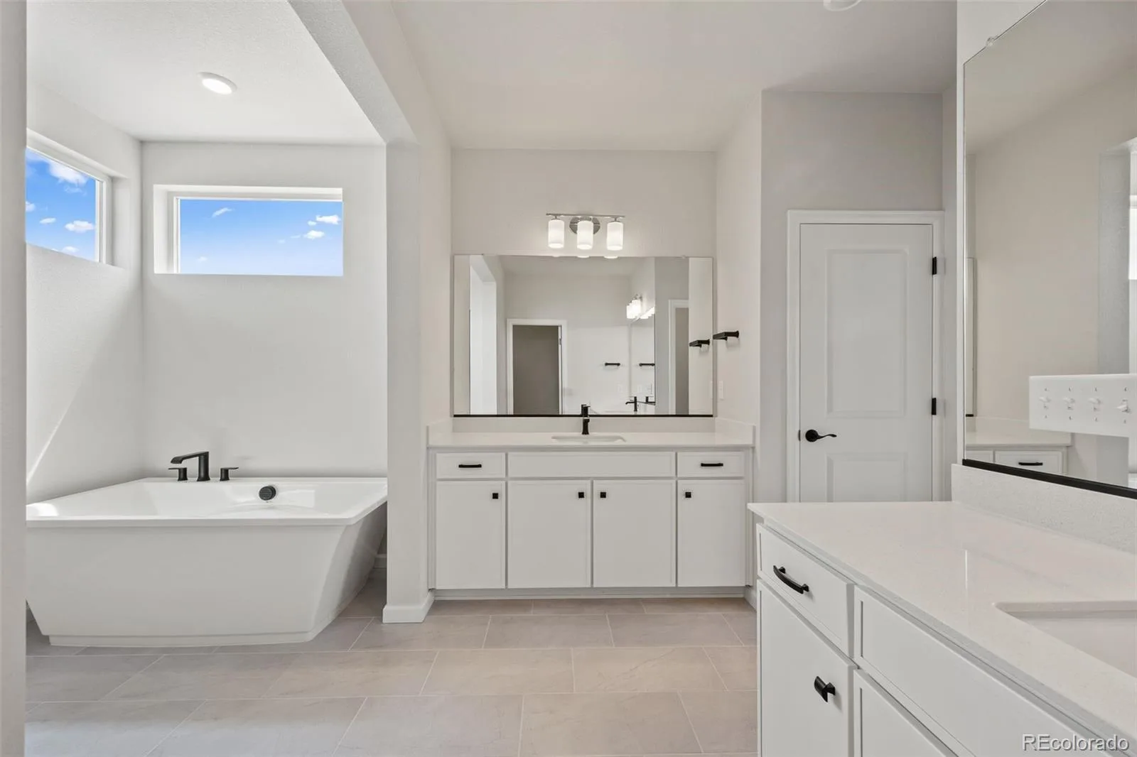 24376 E 35th Drive Aurora CO 80019 | MLS #REC8551469 07142026202601 1600 37