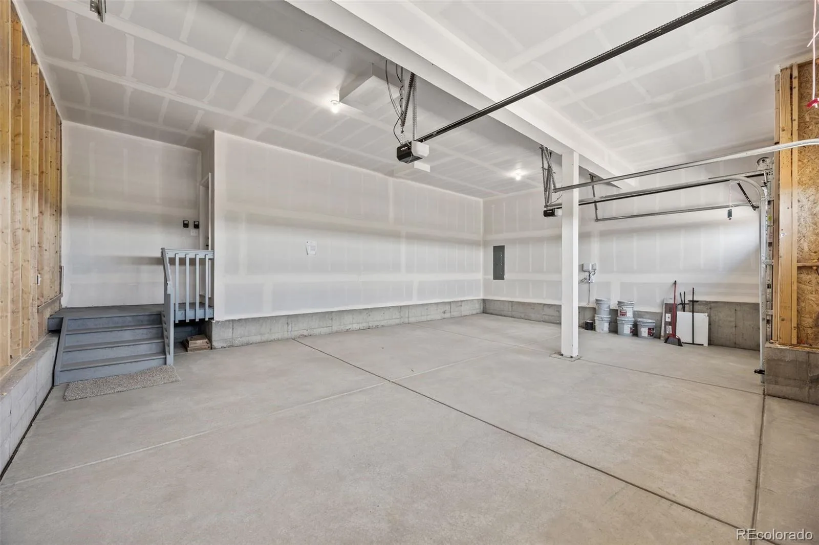 24376 E 35th Drive Aurora CO 80019 | MLS #REC8551469 07142026202601 1600 40