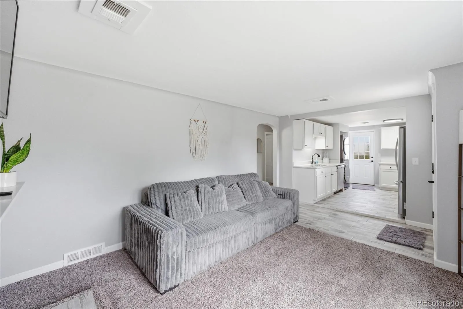 5315 W Shirley Place Lakewood CO 80232 MLS #REC8553152 04302026165135 1600 4