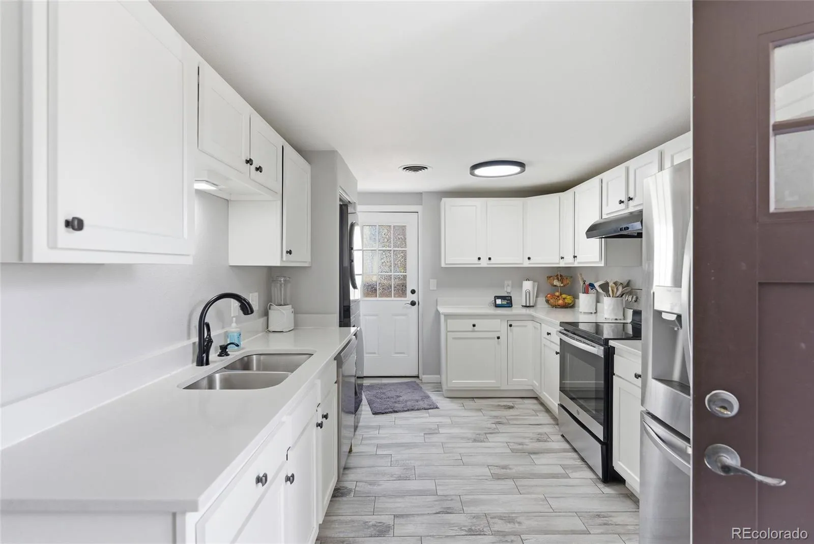 5315 W Shirley Place Lakewood CO 80232 MLS #REC8553152 04302026165135 1600 5
