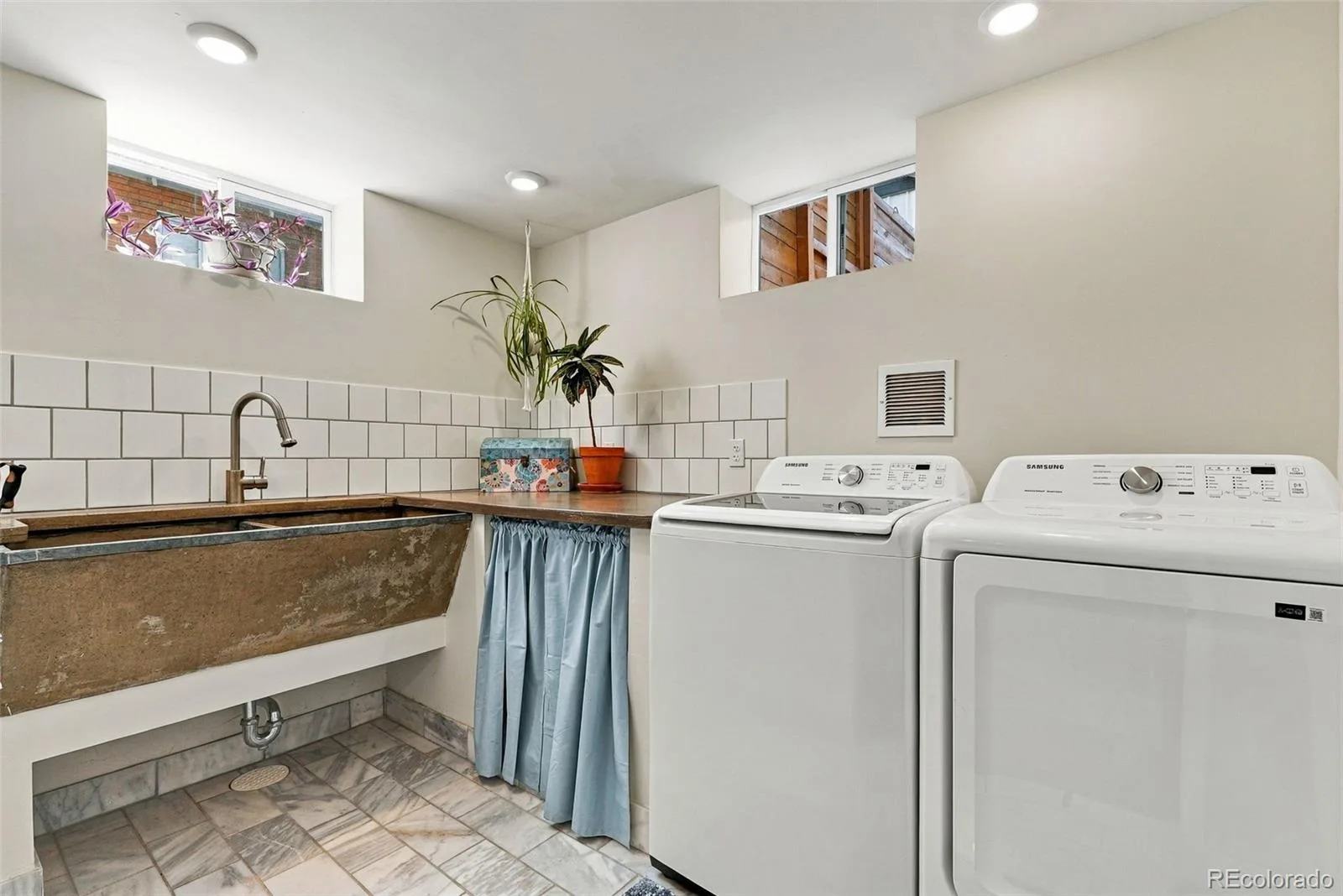 1663 S Vrain Street Denver CO 80219 | MLS #REC8554098 10012026155013 1600 37