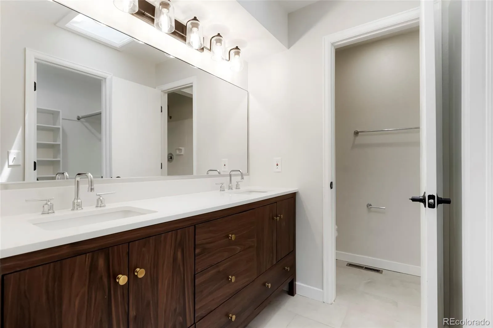 80 S Evanston Way Aurora CO 80012 | MLS #REC8557380 08142026152606 1600 8