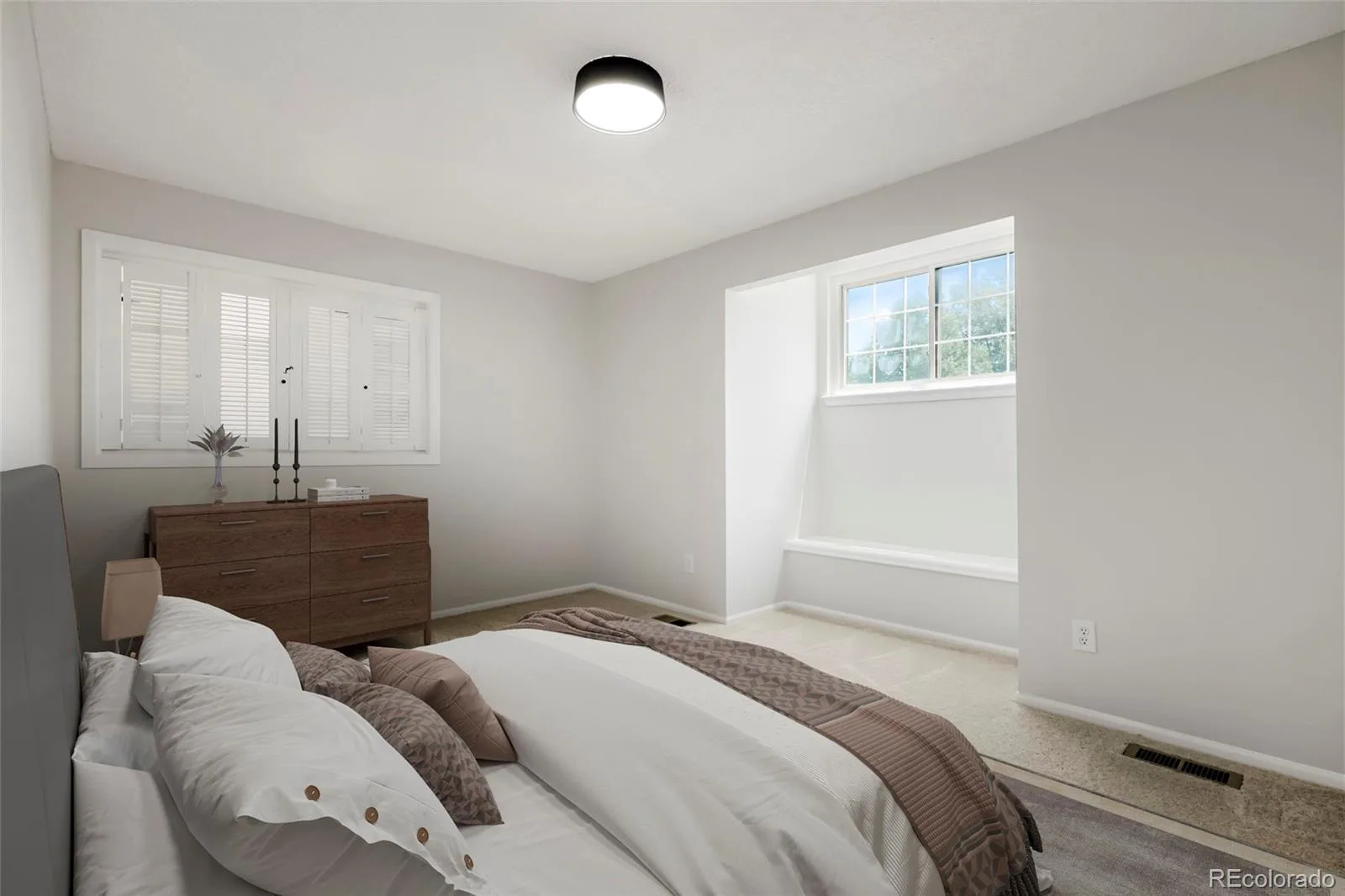 80 S Evanston Way Aurora CO 80012 | MLS #REC8557380 08142026152606 1600 9