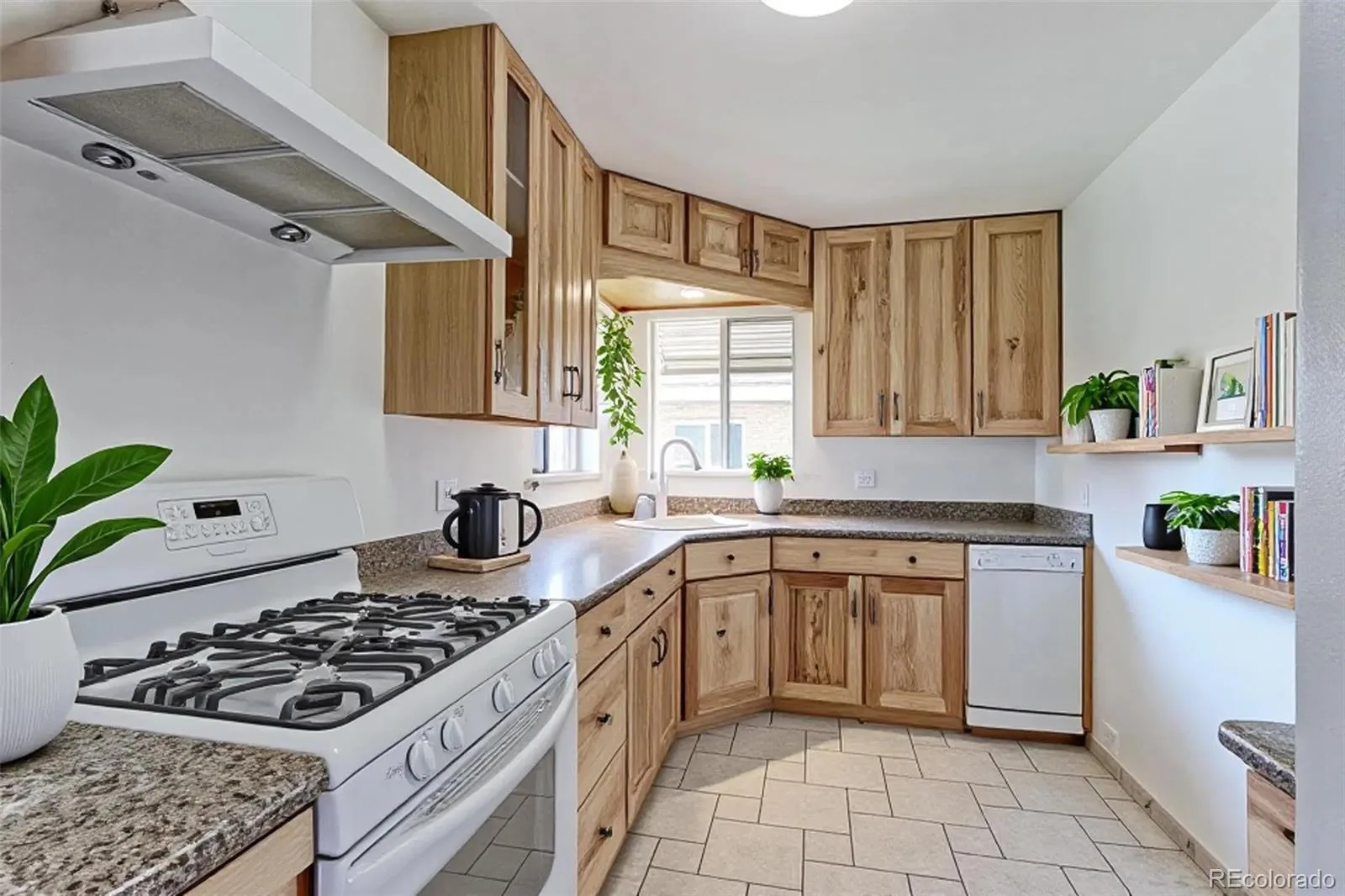4344 S Acoma Street Englewood CO 80110 | MLS #REC8557592 08132026204126 1600 3