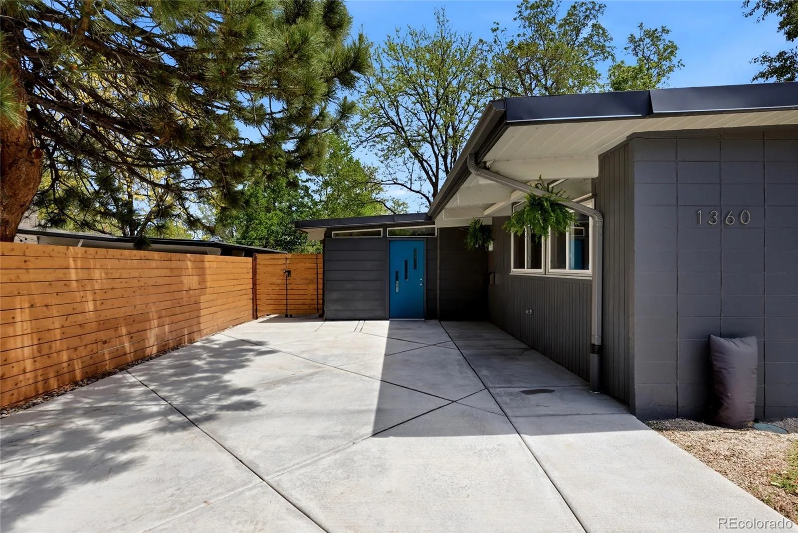 1360 S Dahlia Street Denver CO 80222 | MLS #REC8559508 08232026235551 1600 47