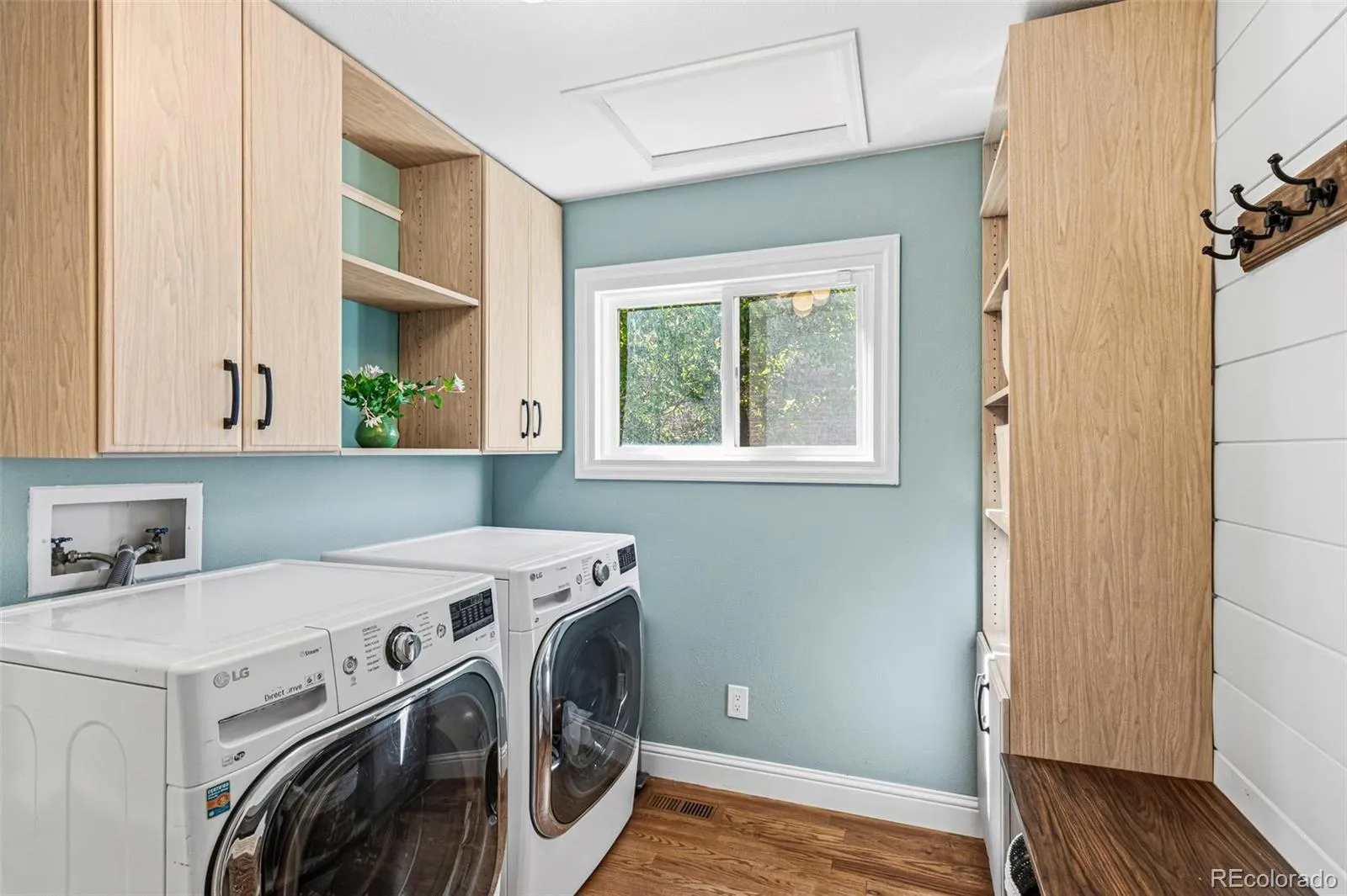 6096 S Alton Way Greenwood Village CO 80111 MLS #REC8559529 05092026022530 1600 35