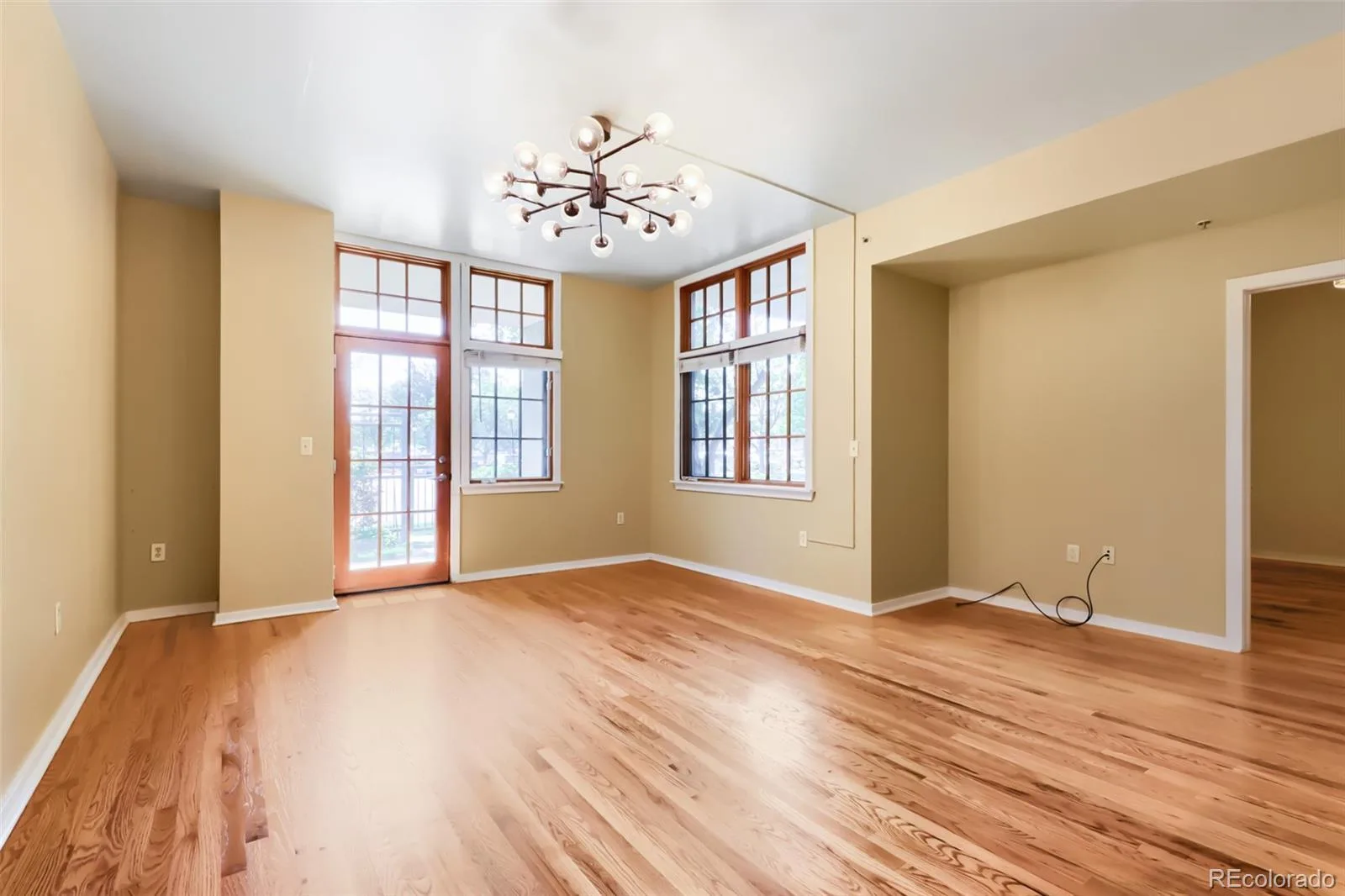 275 S Harrison Street #107 Denver CO 80209 | MLS #REC8560834 08202026180954 1600 2