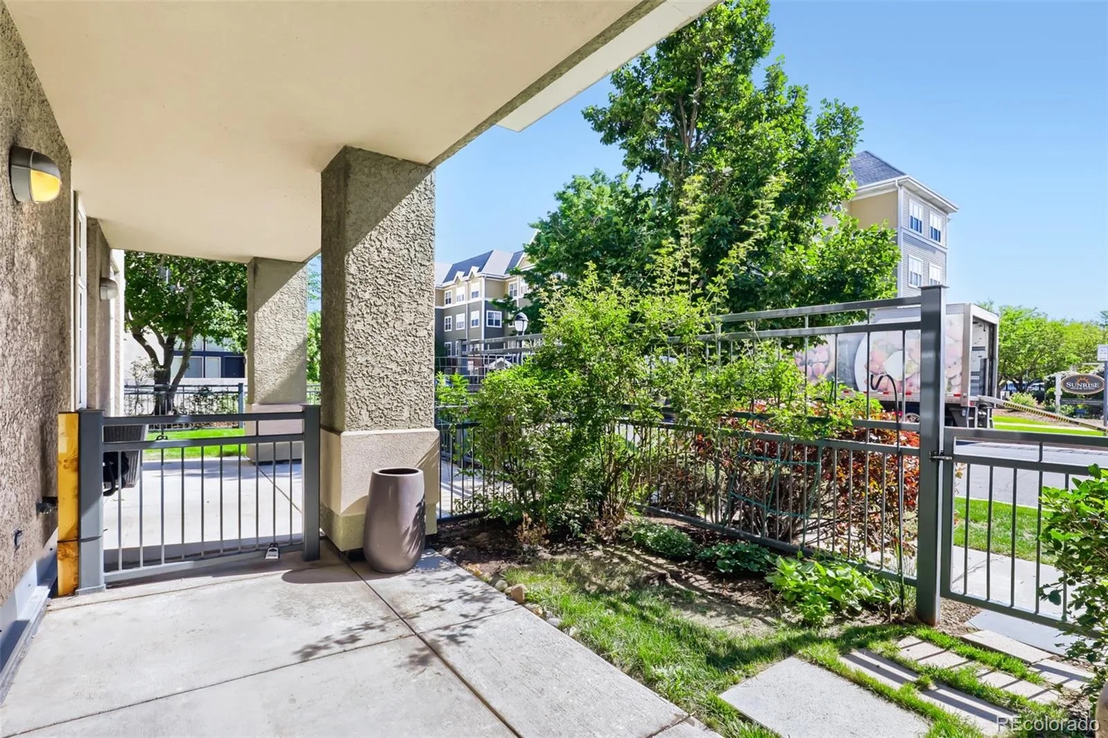 275 S Harrison Street #107 Denver CO 80209 | MLS #REC8560834 08202026180954 1600 25