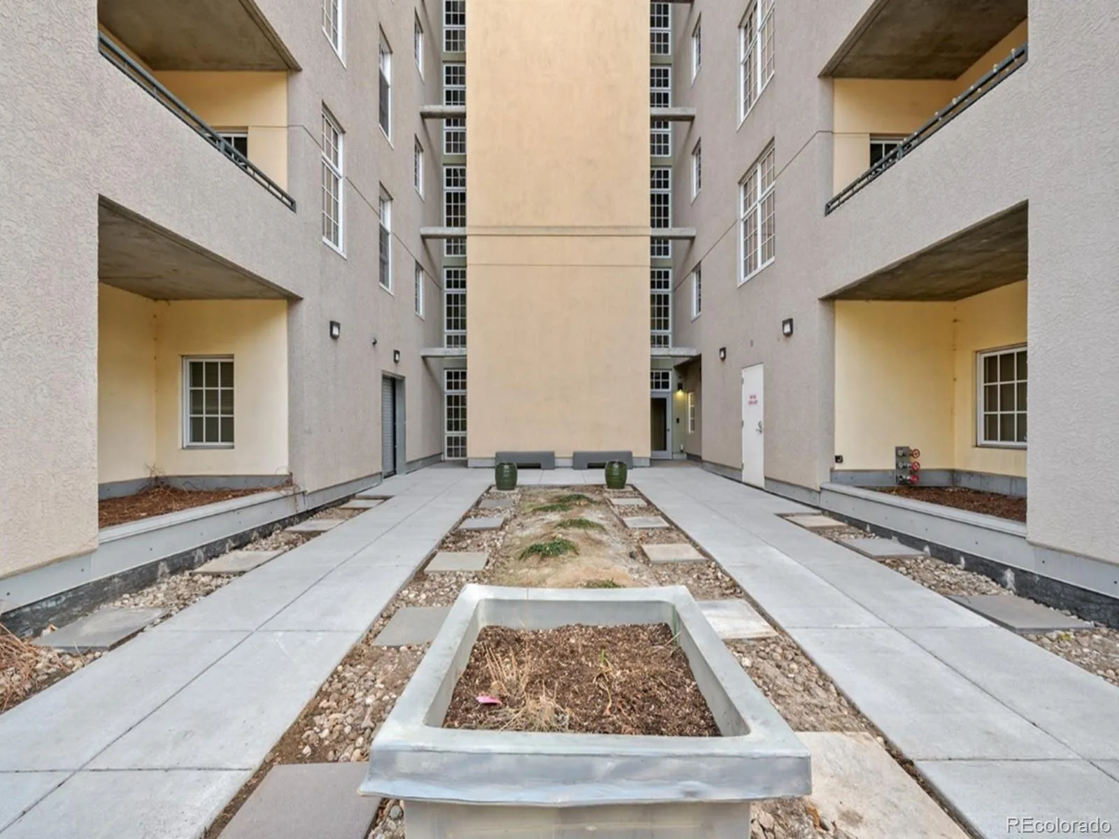 275 S Harrison Street #107 Denver CO 80209 | MLS #REC8560834 08202026180954 1600 29