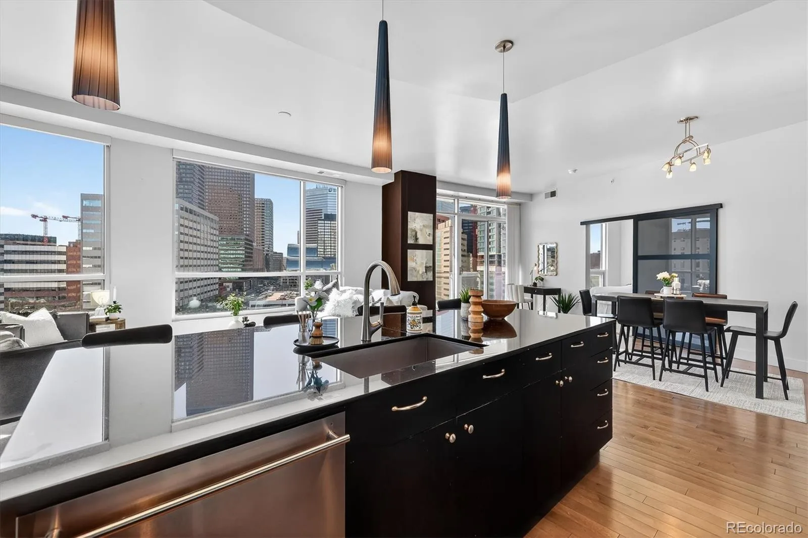 2001 Lincoln Street #810 Denver CO 80202 MLS #REC8560941 07212026032908 1600 33