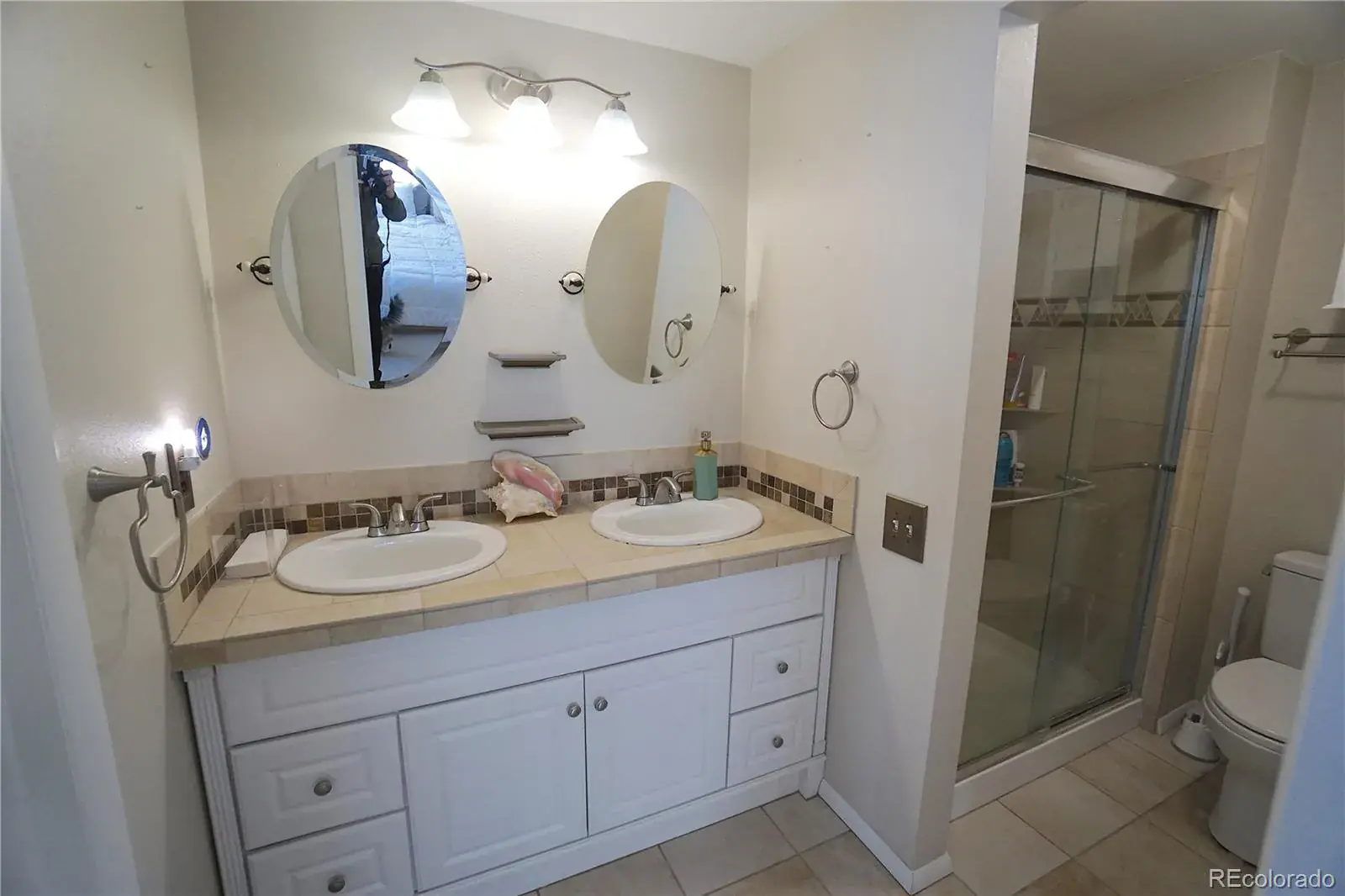 11104 W San Juan Range Road Littleton CO 80127 MLS #REC8561522 03062026220948 1600 18