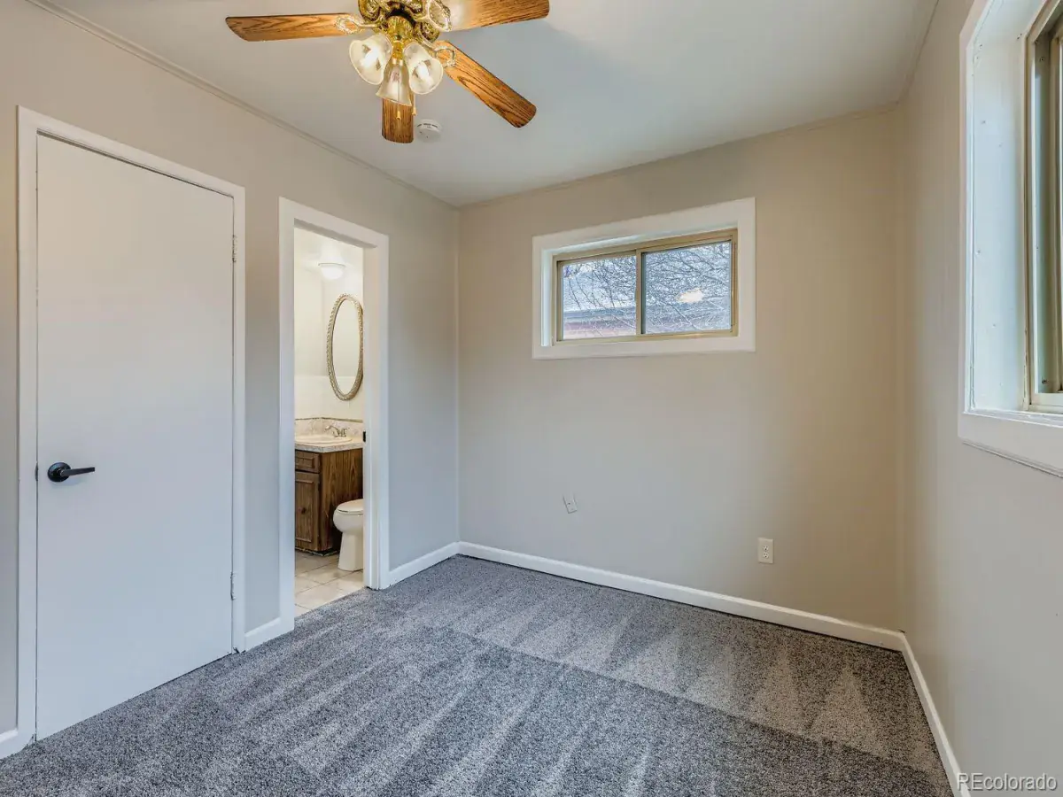 929 Quentin Street Aurora CO 80011 MLS #REC8563849 01102026010130 1200 11