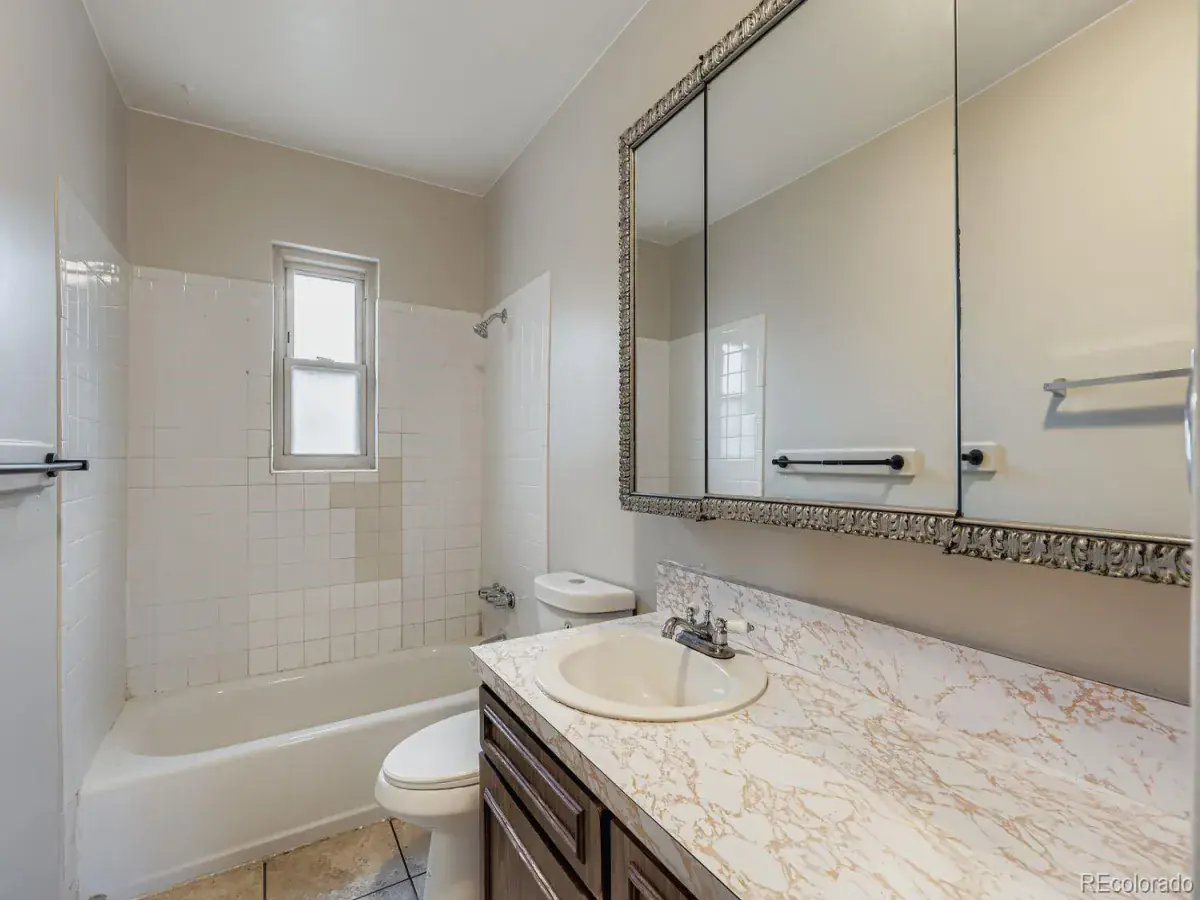 929 Quentin Street Aurora CO 80011 MLS #REC8563849 01102026010130 1200 12
