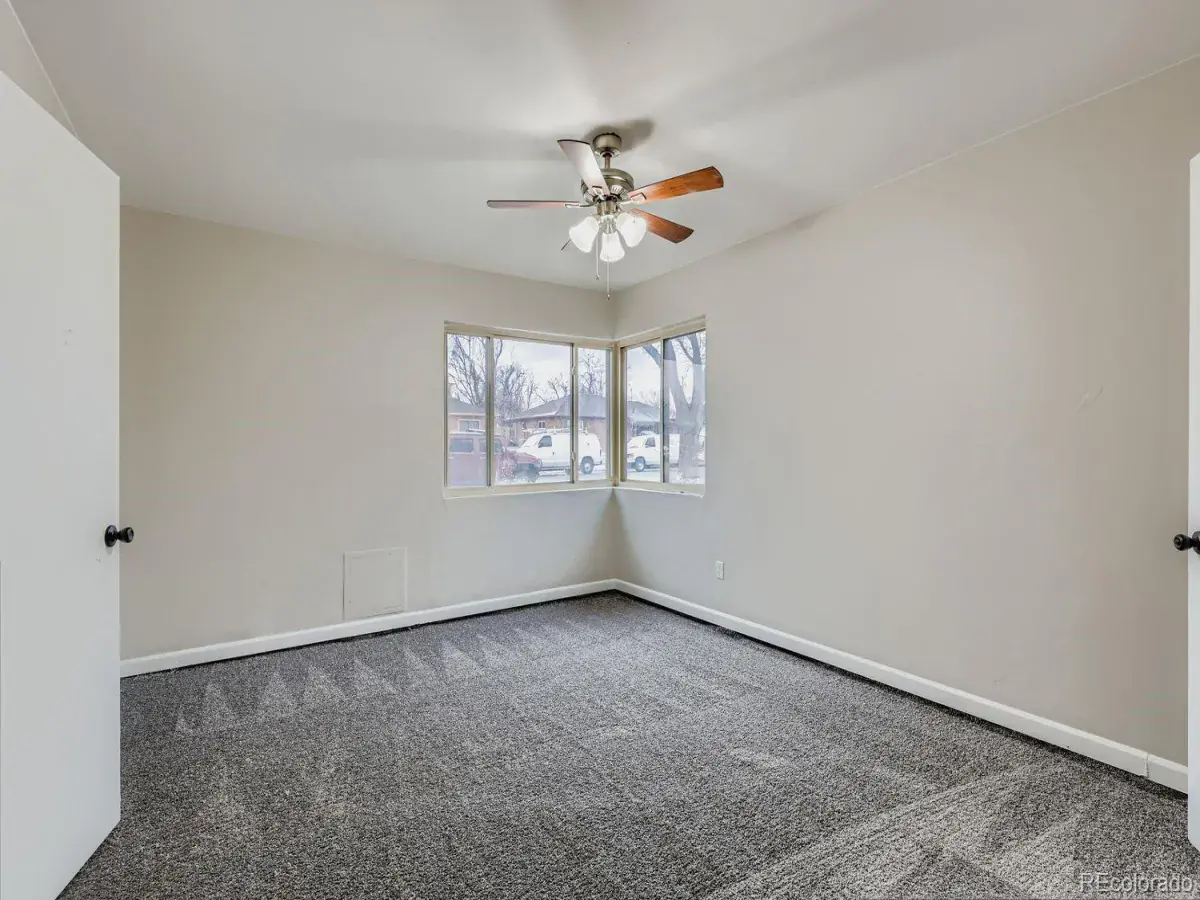 929 Quentin Street Aurora CO 80011 MLS #REC8563849 01102026010130 1200 13
