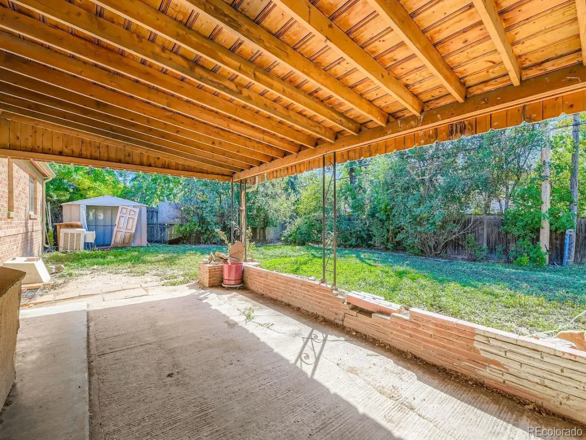 929 Quentin Street Aurora CO 80011 MLS #REC8563849 01102026010130 1200 17