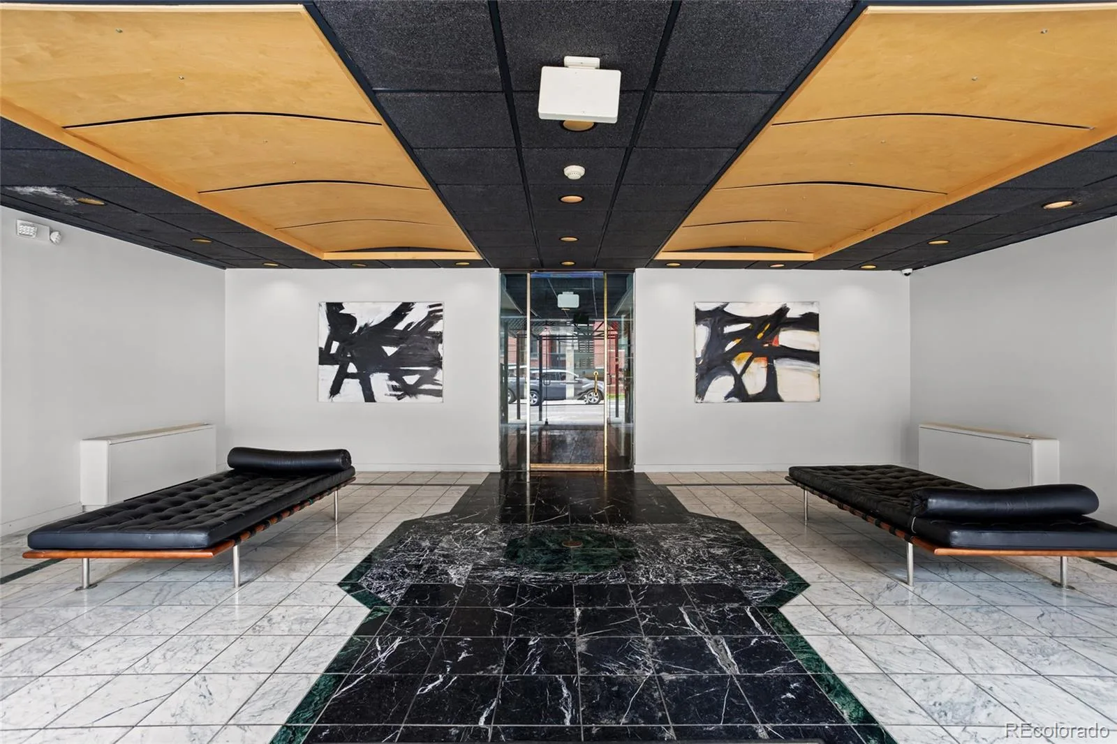 789 N Clarkson Street #605 Denver CO 80218 | MLS #REC8569617 10012026161959 1600 17