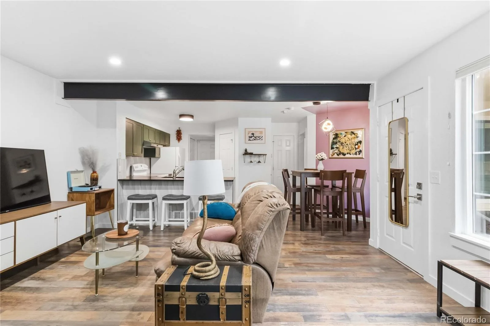 910 S Dahlia Street #A Denver CO 80246 MLS #REC8569624 06082026210128 1600 2