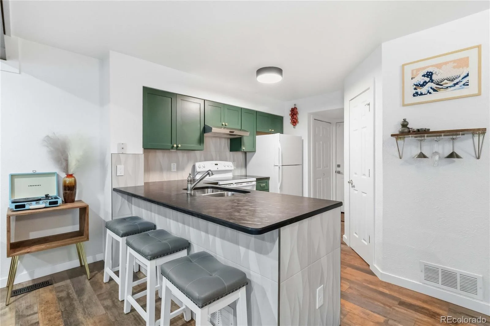 910 S Dahlia Street #A Denver CO 80246 MLS #REC8569624 06082026210128 1600 9