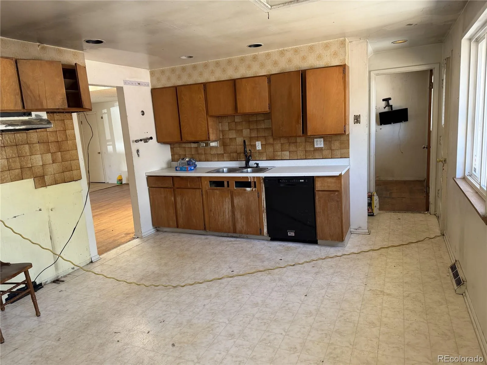 286 Beryl Way Broomfield CO 80020 | MLS #REC8571874 08192026210853 1600 4