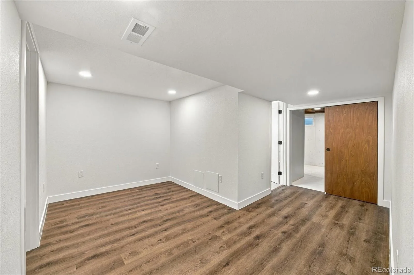 13899 E 25th Avenue Aurora CO 80011 | MLS #REC8573795 09232026235745 1600 18