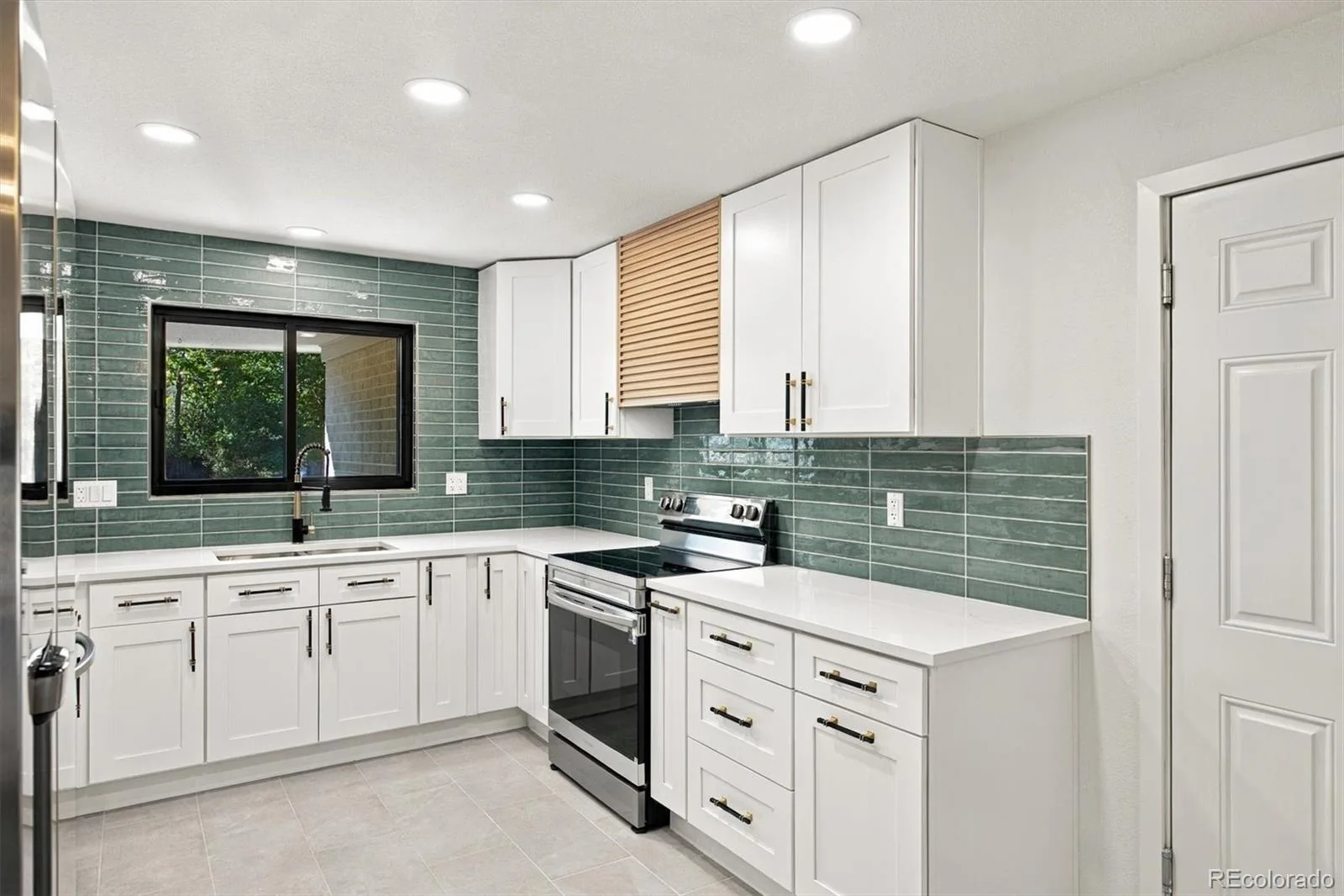 13899 E 25th Avenue Aurora CO 80011 | MLS #REC8573795 09232026235745 1600 9