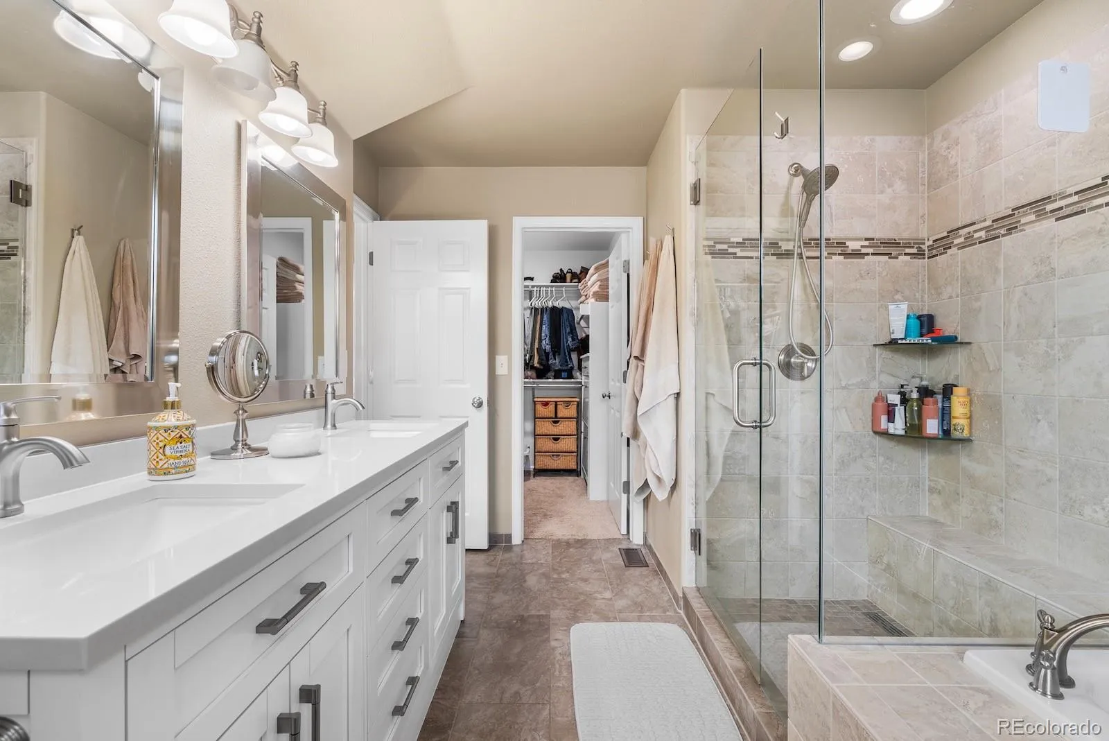 18829 E Berry Place Aurora CO 80015 MLS #REC8573806 05132026151152 1600 35