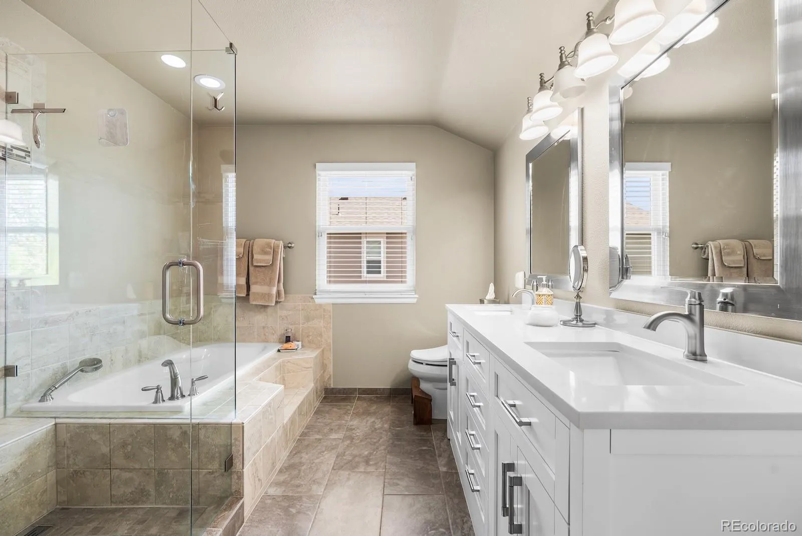 18829 E Berry Place Aurora CO 80015 MLS #REC8573806 05132026151152 1600 37