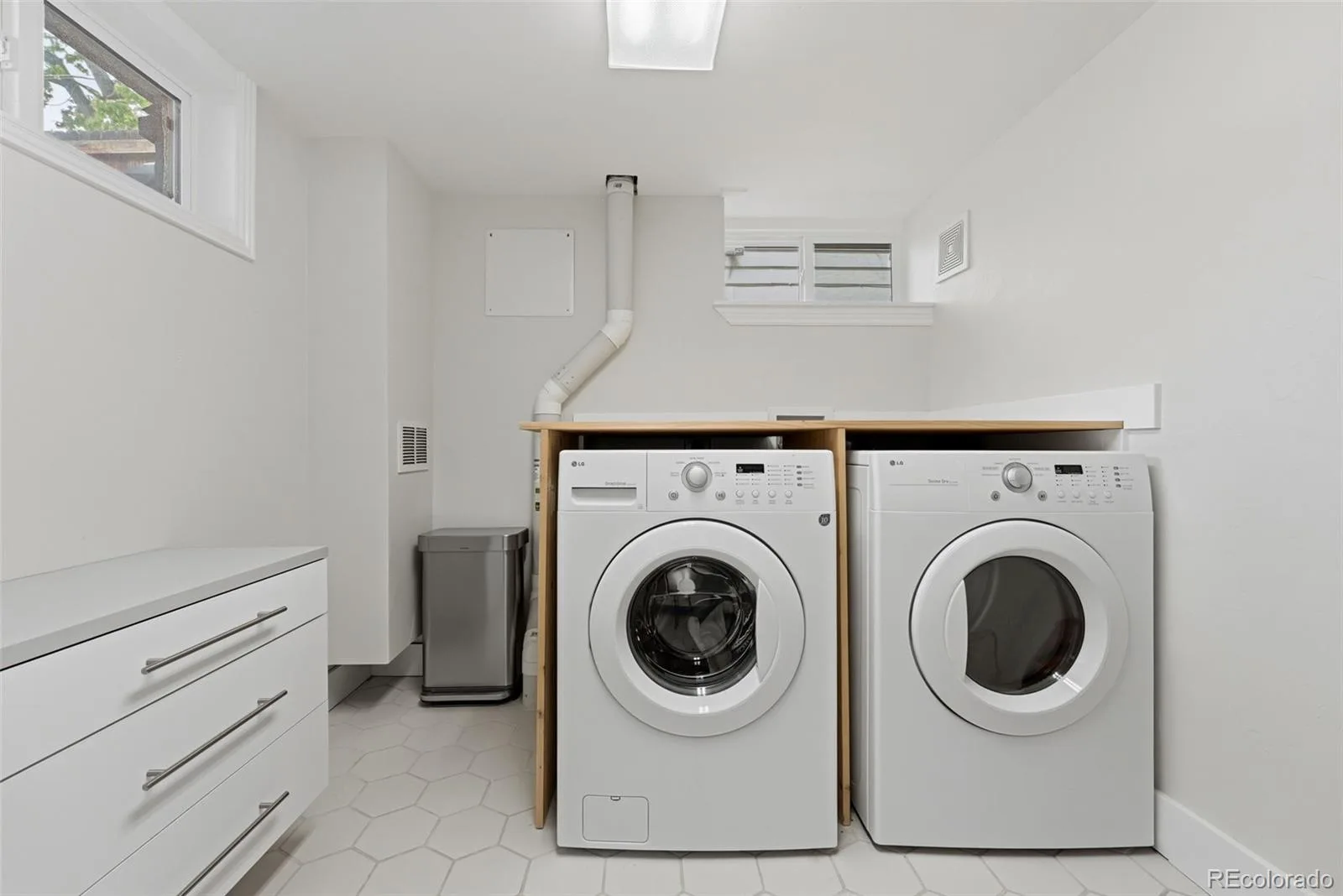 1121 S Cook Street Denver CO 80210 MLS #REC8576124 06112026171835 1600 37