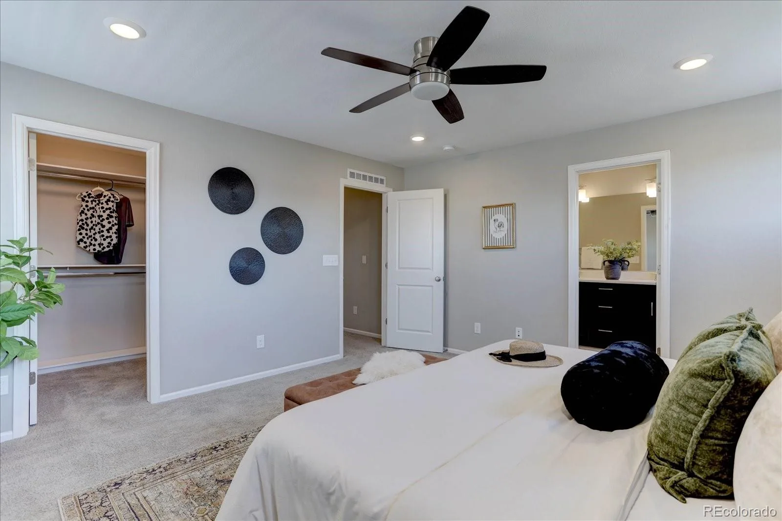11279 E 25th Drive Aurora CO 80010 | MLS #REC8576876 08242026234512 1600 10
