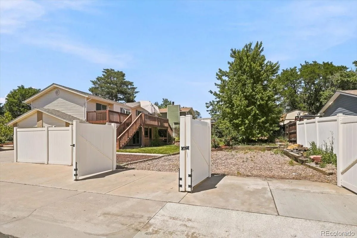 13102 Saint Paul Drive Thornton CO 80241 | MLS #REC8577254 07292026172830 1200 25