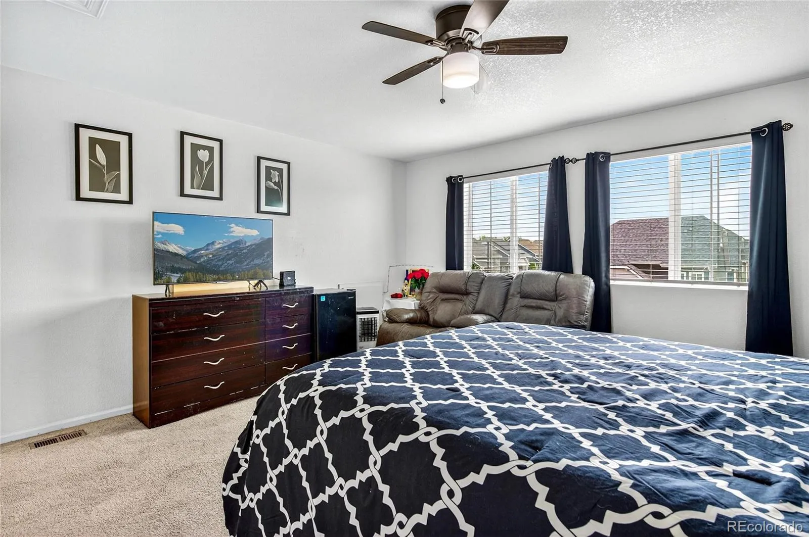 18592 E 54th Avenue Denver CO 80249 MLS #REC8577892 04202026164811 1600 19