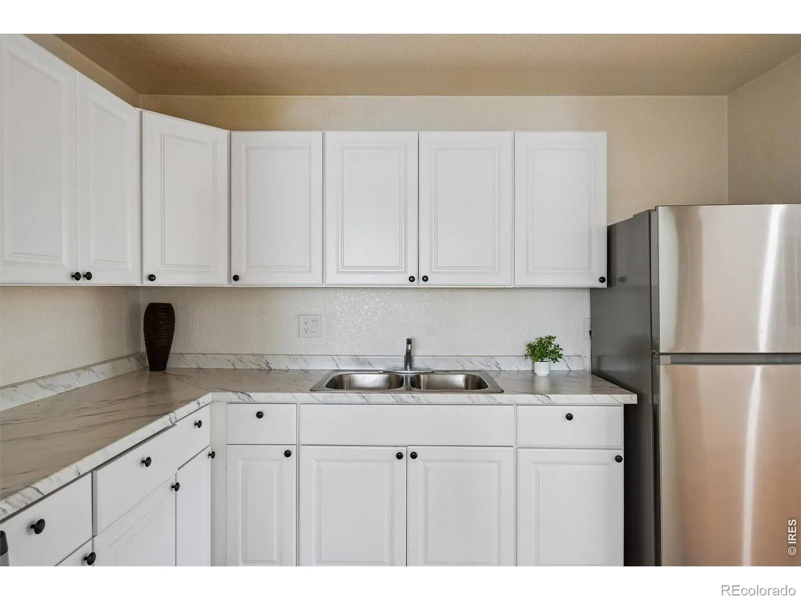 1325 Lima Street Aurora CO 80010 | MLS #REC8577956 09262026012432 1600 11