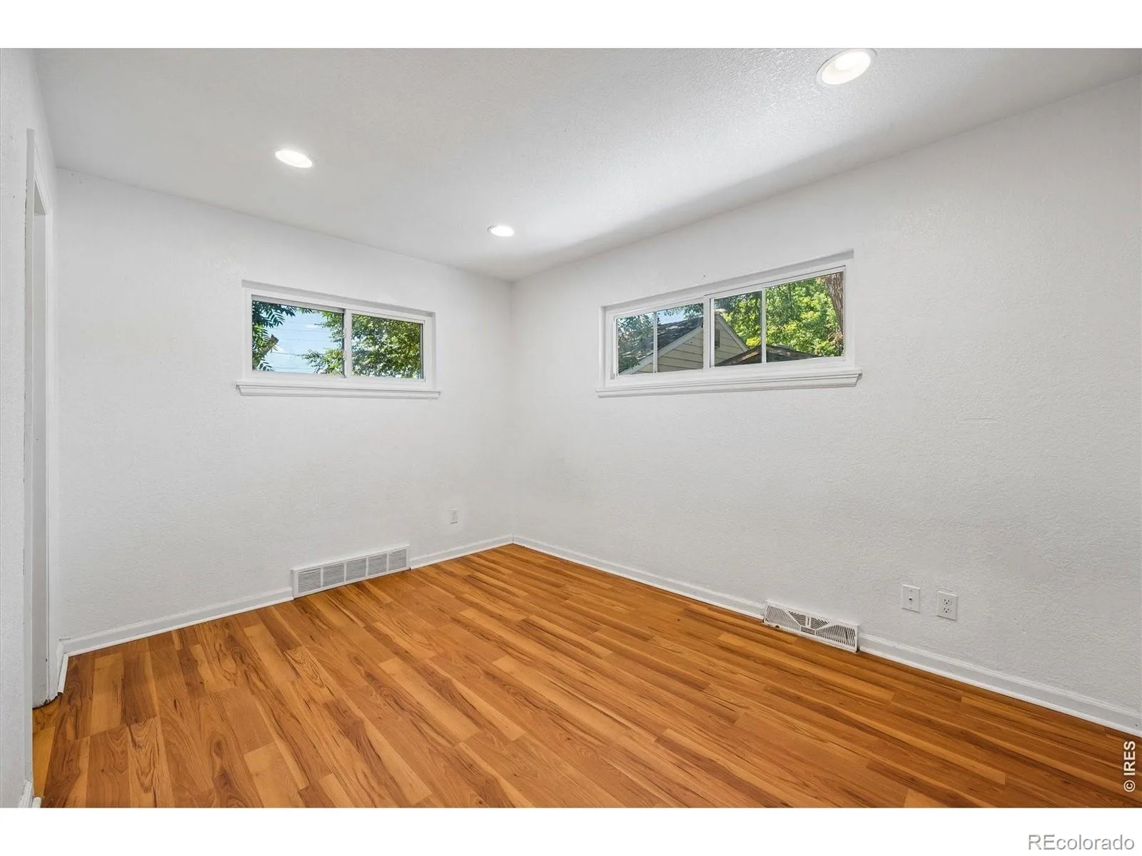 1325 Lima Street Aurora CO 80010 | MLS #REC8577956 09262026012432 1600 19