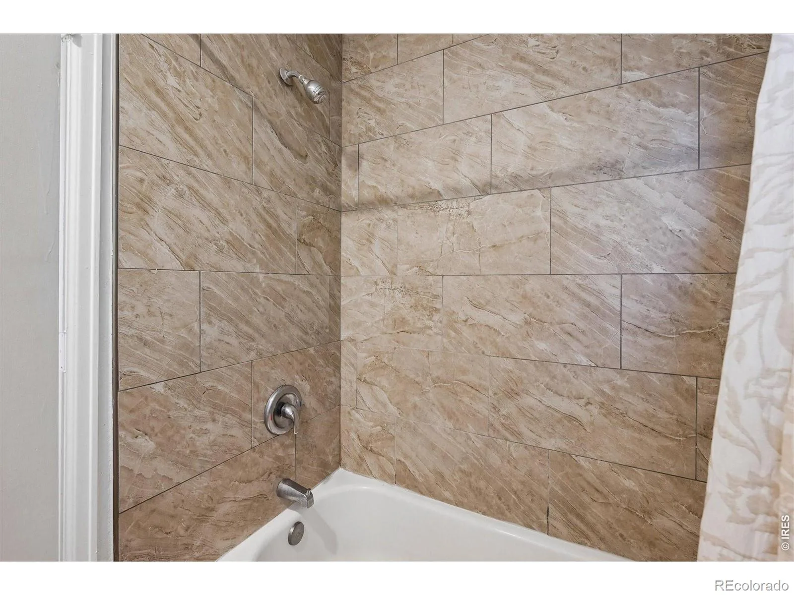 1325 Lima Street Aurora CO 80010 | MLS #REC8577956 09262026012432 1600 21