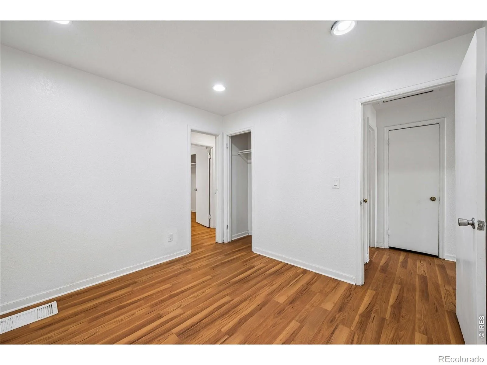 1325 Lima Street Aurora CO 80010 | MLS #REC8577956 09262026012432 1600 23