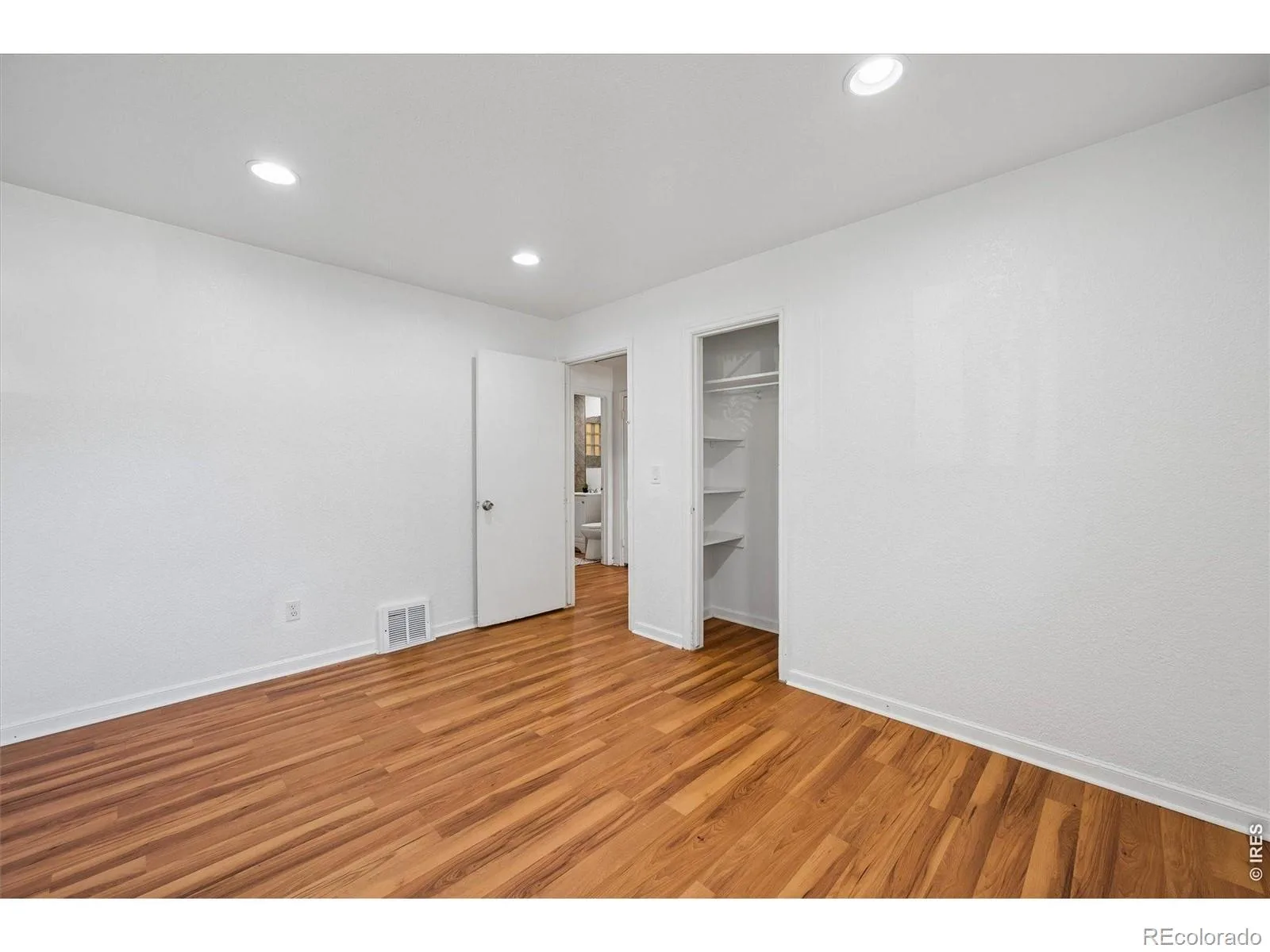 1325 Lima Street Aurora CO 80010 | MLS #REC8577956 09262026012432 1600 25