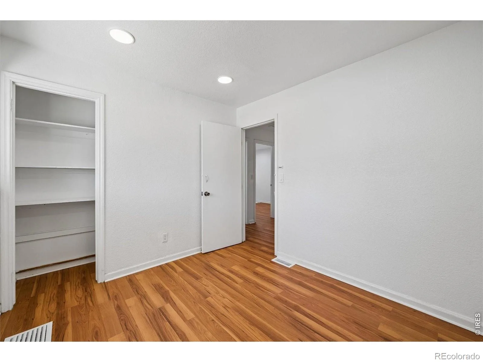 1325 Lima Street Aurora CO 80010 | MLS #REC8577956 09262026012432 1600 27