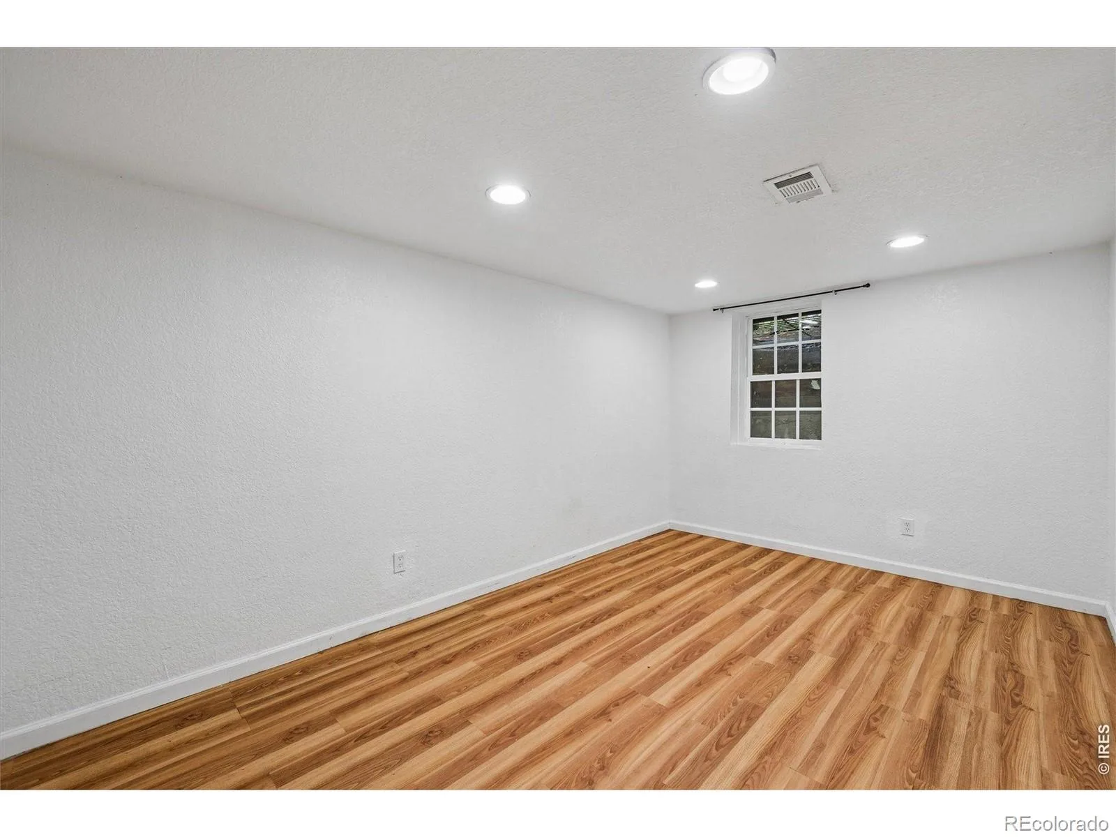 1325 Lima Street Aurora CO 80010 | MLS #REC8577956 09262026012432 1600 36