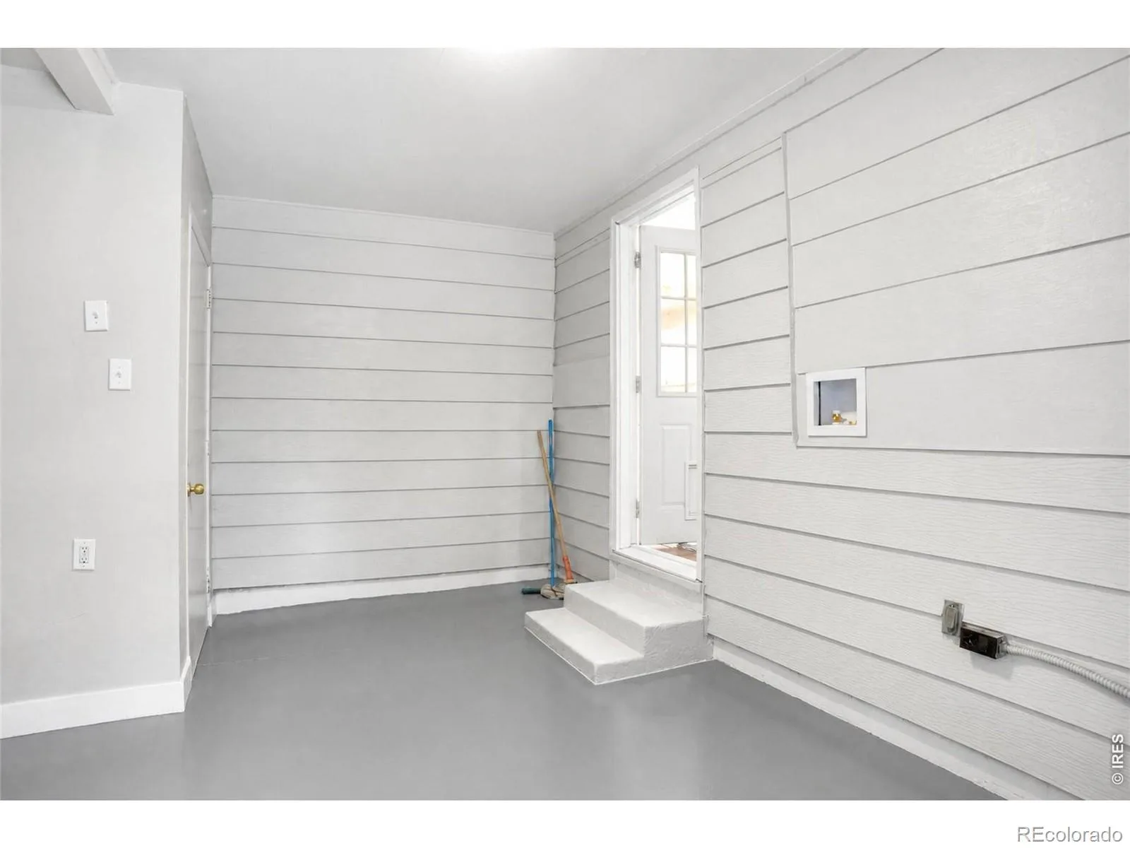 1325 Lima Street Aurora CO 80010 | MLS #REC8577956 09262026012432 1600 40